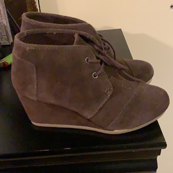 TOMS wedges size 6.5 - Picture 1 of 3